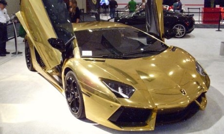 LamborghiniAventadorArany