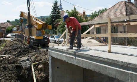 Fotó: Kakasy Botond templomutcahid-03