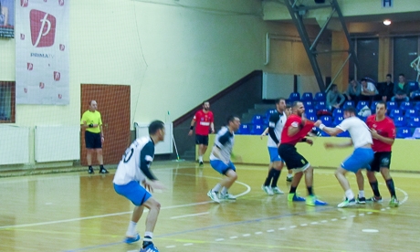 Színvonalas meccset játszott a két csapat kezi-1