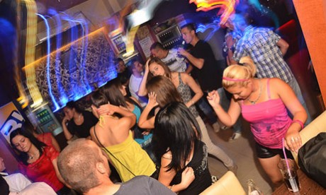 Egy koncert és több buli a hétvége mérlege Buli a Jungle Clubban