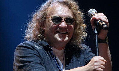 Charlie slágereit szombaton este énekelheted vele charliekoncert