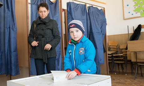 Gyerekjáték a szavazás fotók: Kakasy Botond Gyerekjáték a szavazás fotók: Kakasy Botond