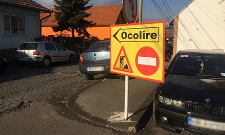 kerülőút tábla