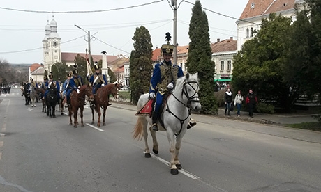 Megjöttek a huszárok