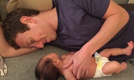 Mark Zuckerberg és kisfia, Max, fotó: Mark facebook oldala MarkesMax