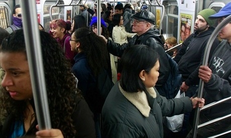 Metró, fotó: dailymail.com metro