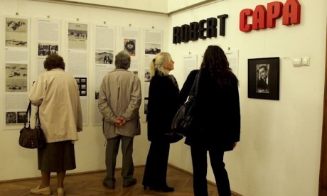 Itthon_Muvelodes/robertcapa1011