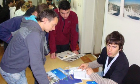 Itthon_Ifjusag Itthon_Ifjusag