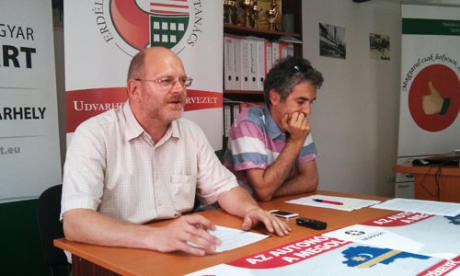 Fotó: Szász Attila dr. Zakariás Zoltán és Nagy Pál az EMNT és EMNP sajtótájékoztatóján