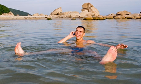 Egy ilyen hívás nem lesz olcsó, ha épp Törökországban tárcsázunk. | Fotó: lifehacker.co.uk Sokba kerülhet a roaming